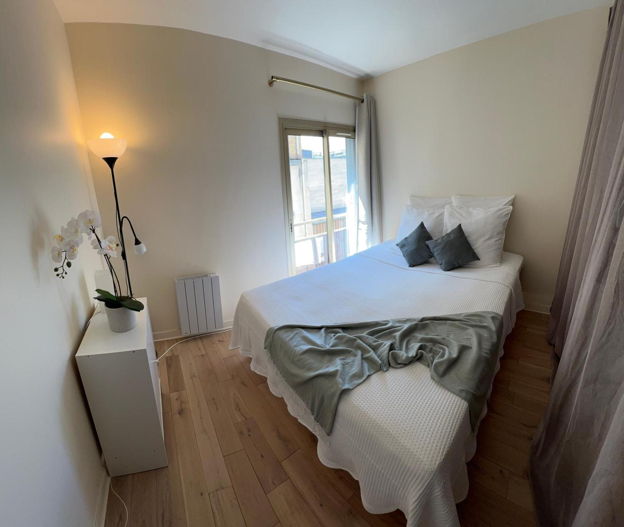 Your Parisian Hideaway - Entire Apartment Экстерьер фото