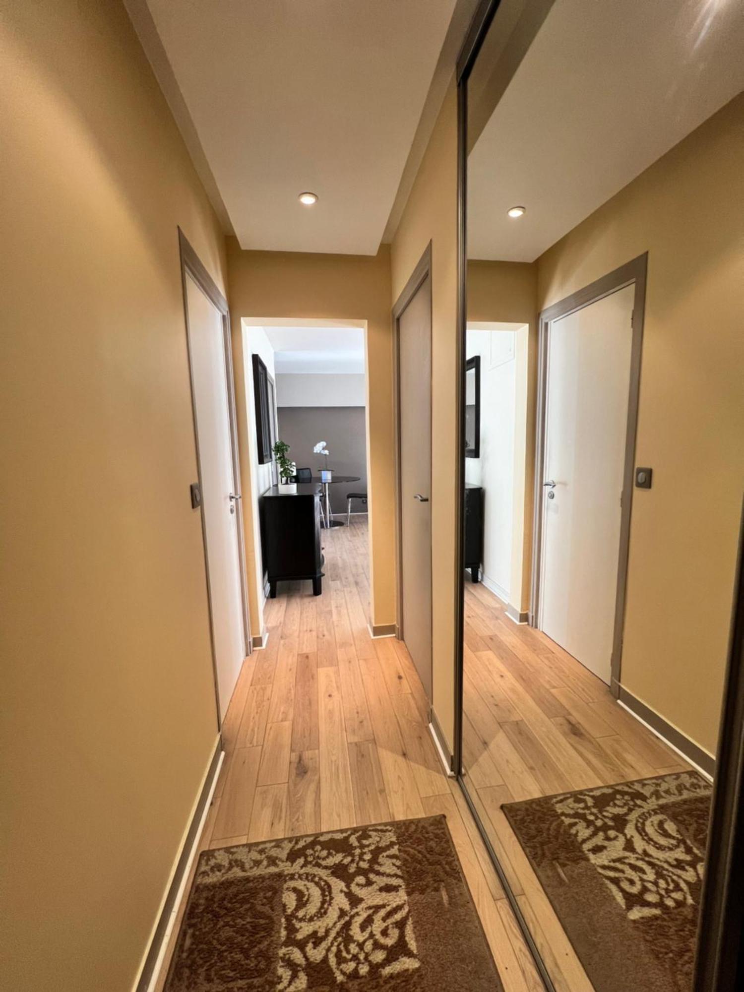 Your Parisian Hideaway - Entire Apartment Экстерьер фото