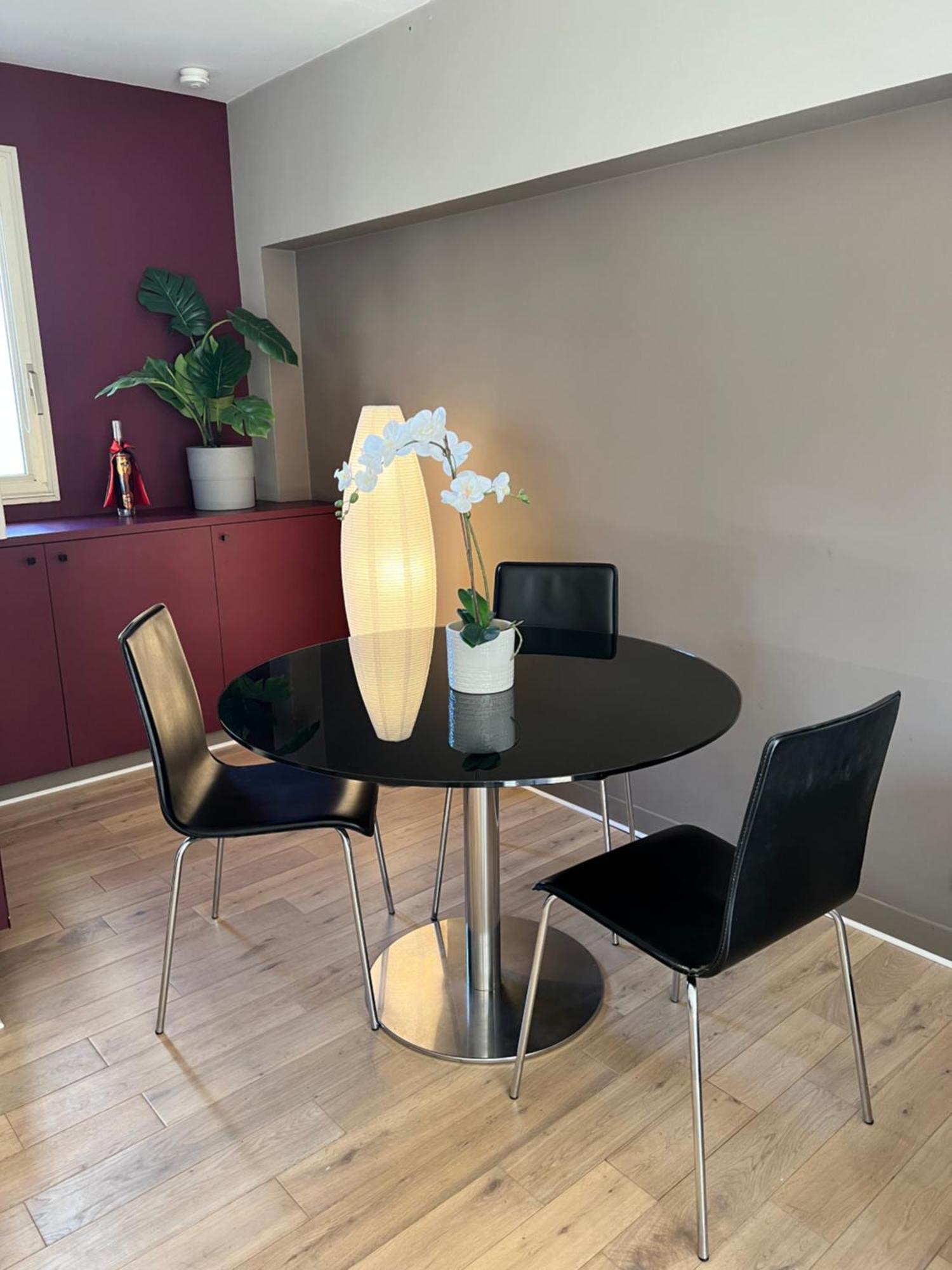 Your Parisian Hideaway - Entire Apartment Экстерьер фото